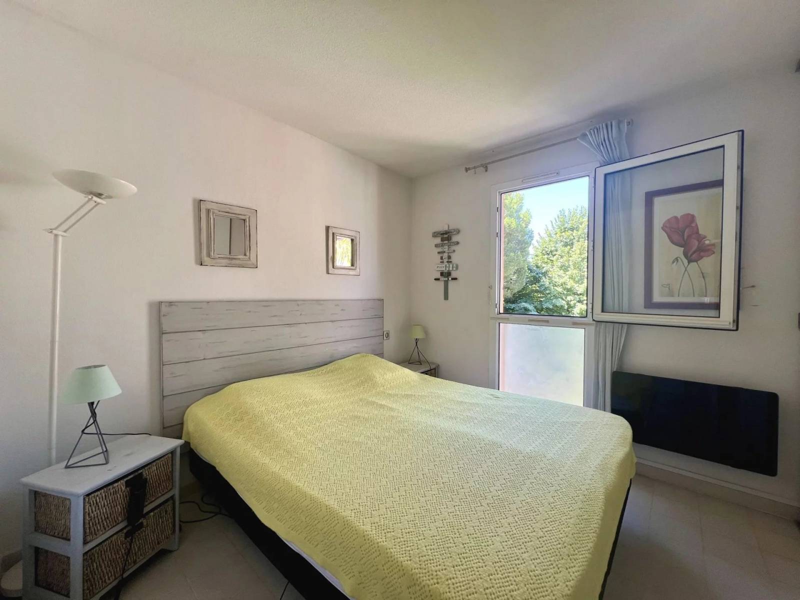 A vendre, 3 pièces à 150 m de la plage de Cavalière