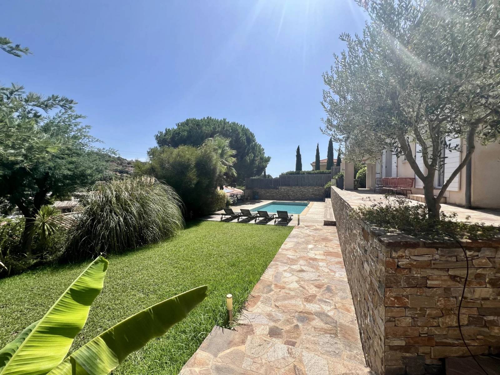 Mettre en vente sa maison à Bormes par une agence sérieuse et compétente
