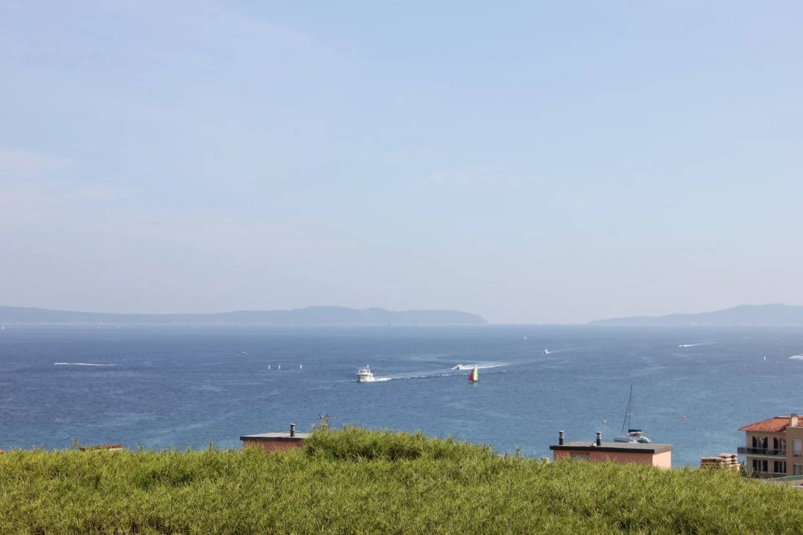 agence discrète de confiance au Lavandou