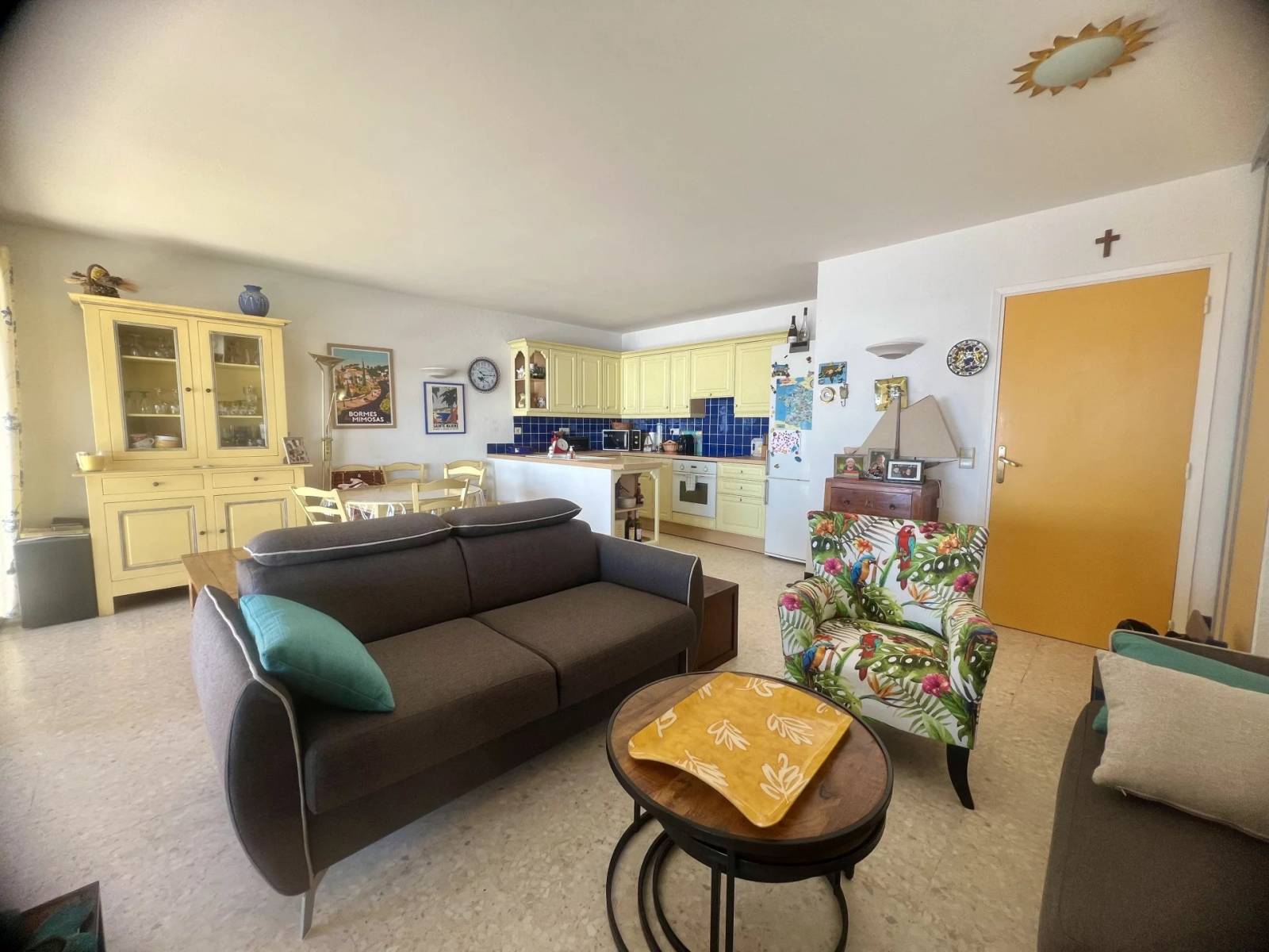 séjour avec coin cuisine