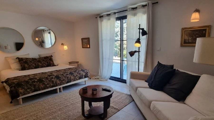 villa rénovée avec Piscine Grimaud