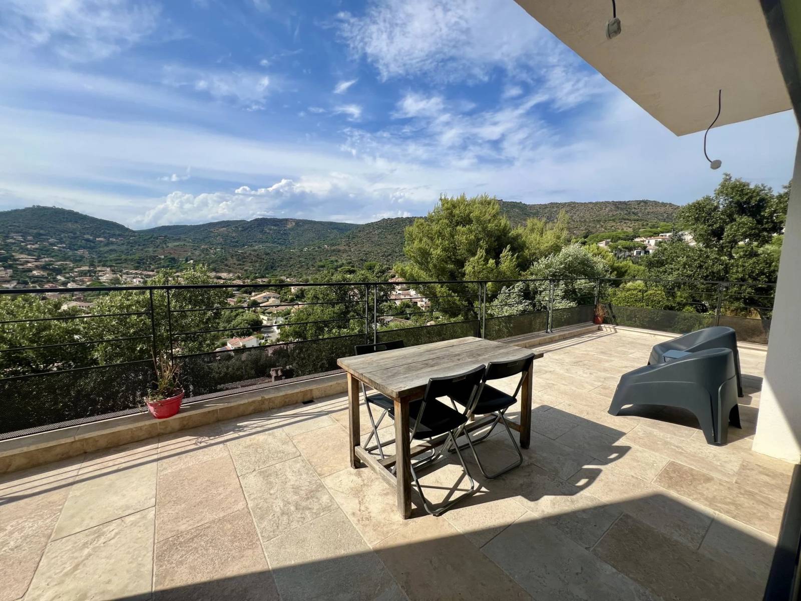 Un joyau d’exception au cœur de la Provence - PISCINE