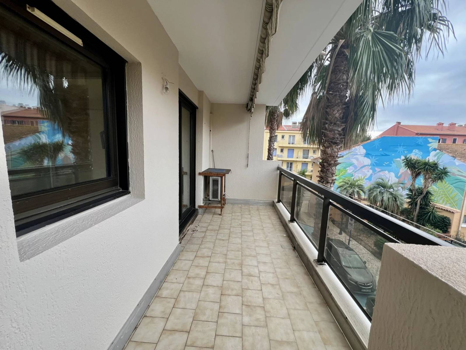 SAINT JAMES - HYPER CENTRE - PLAGE 150 M - 25,37m2