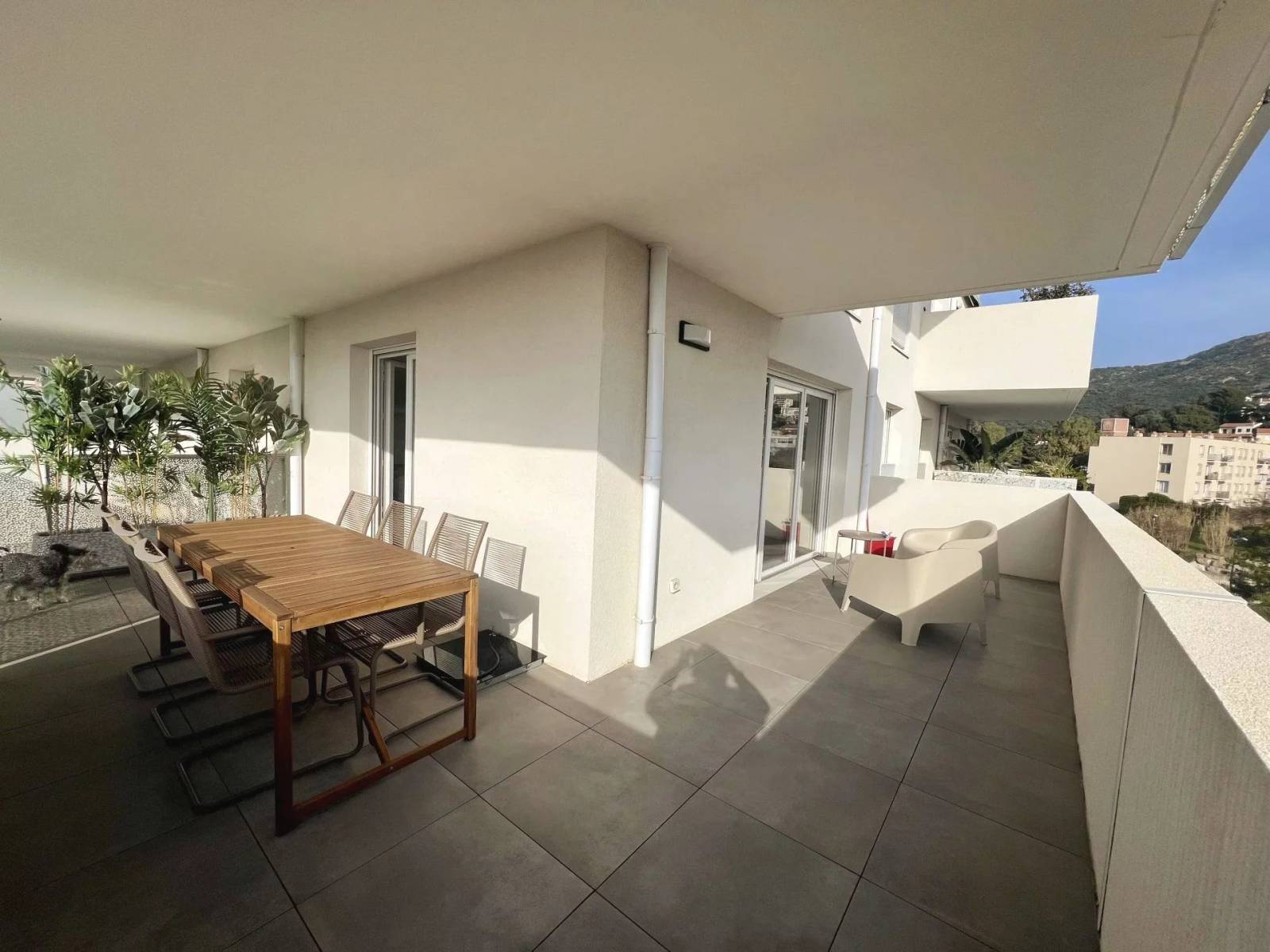 CARRE D'OR - T3 de 58m2 - PISCINE - PARKINGS