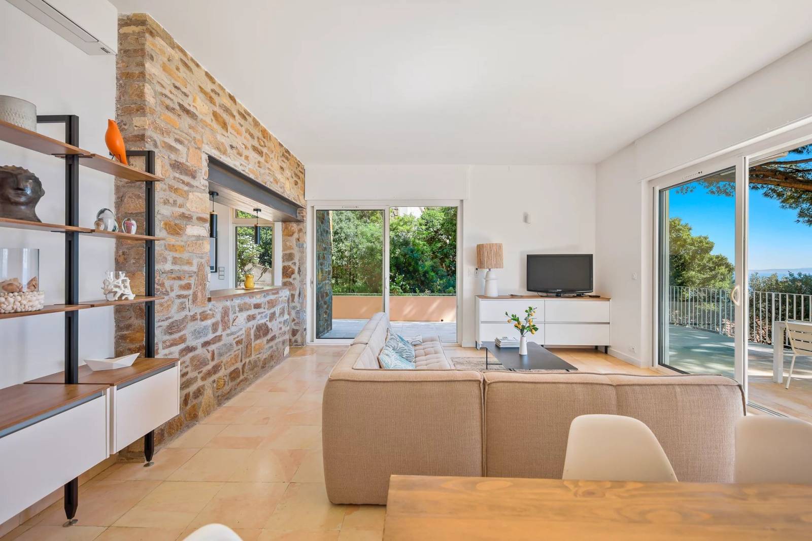 A vendre Villa d'architecte 200 m², contemporaine avec vue mer d’exception – Le Lavandou