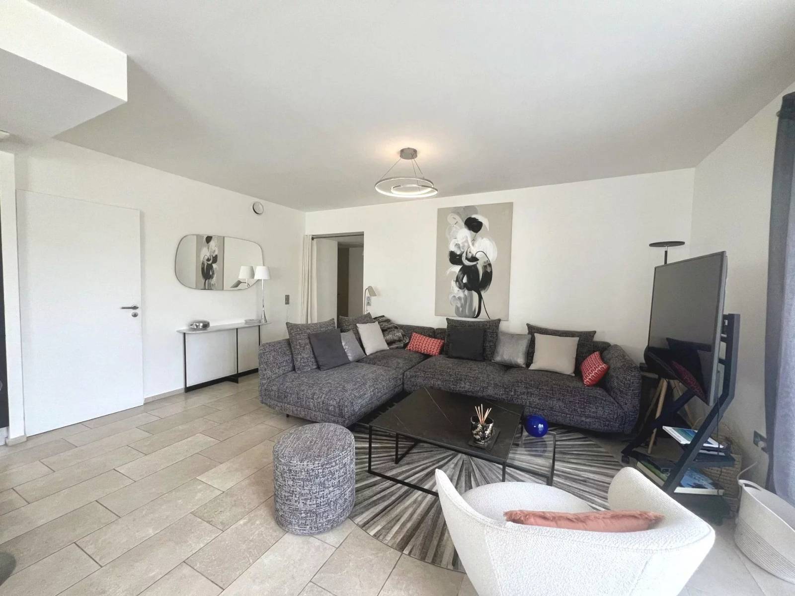 CENTRE-VILLE – Superbe appartement 3 pièces de 82 m² avec terrasse, solarium vue mer et grand garage