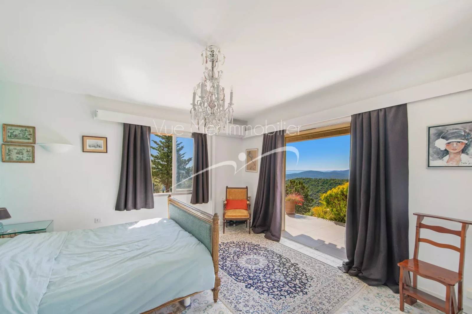 VILLA en position dominante - Bormes-Les-Mimosas