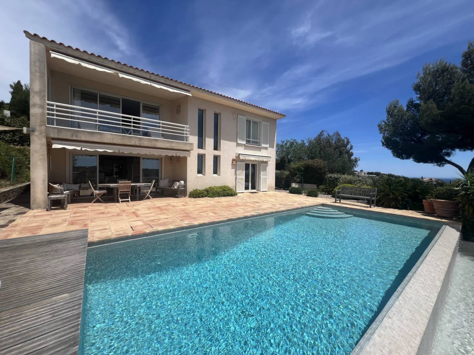 A vendre Villa vue mer féerique avec piscine au Super Lavandou