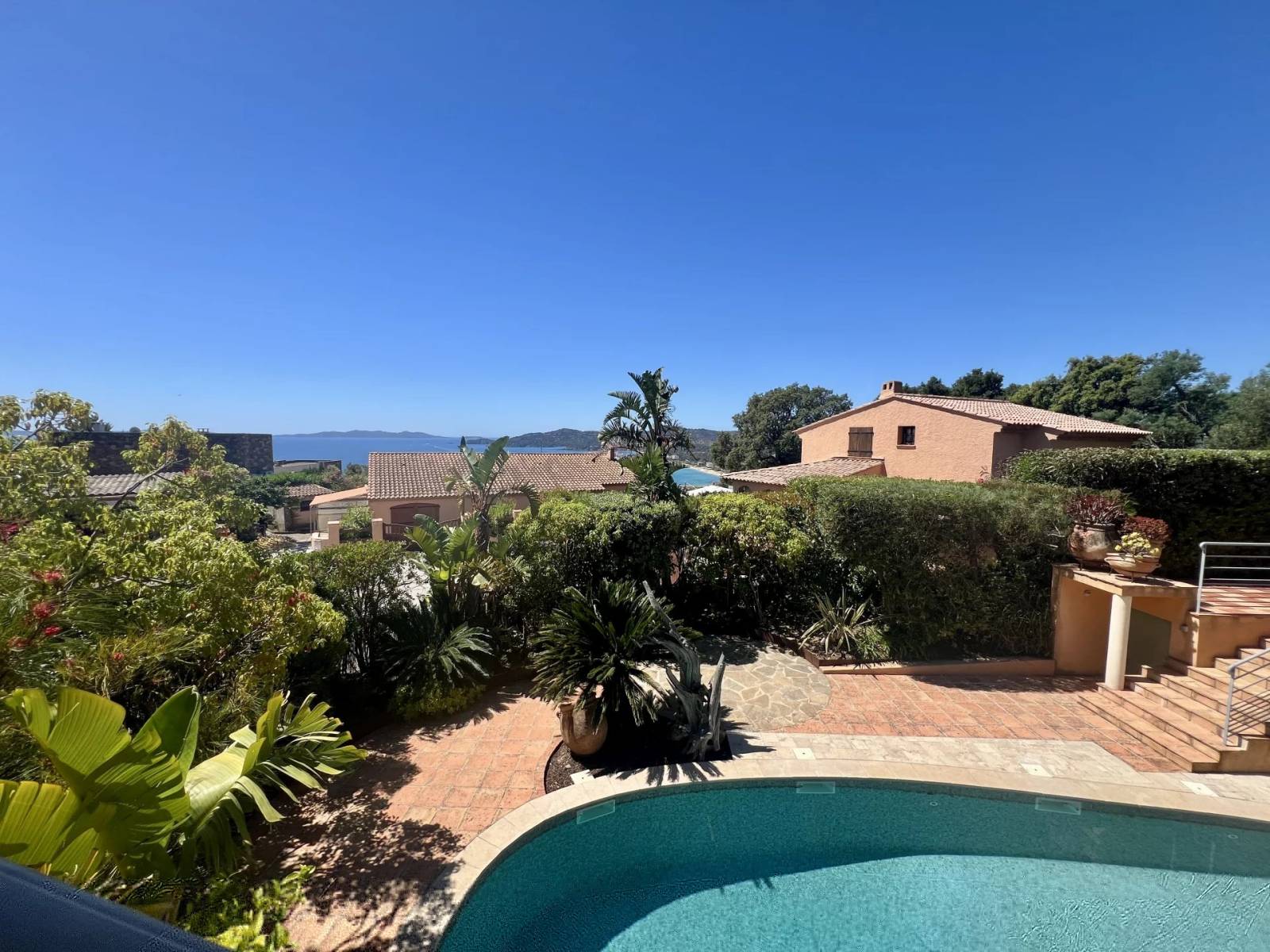 mettre en vente sa maison par agence sérieuse du Lavandou