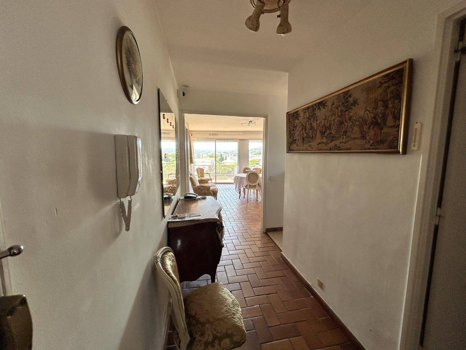 Appartement Vue dégagée plage et commerce à pieds Le Lavandou Coeur de village