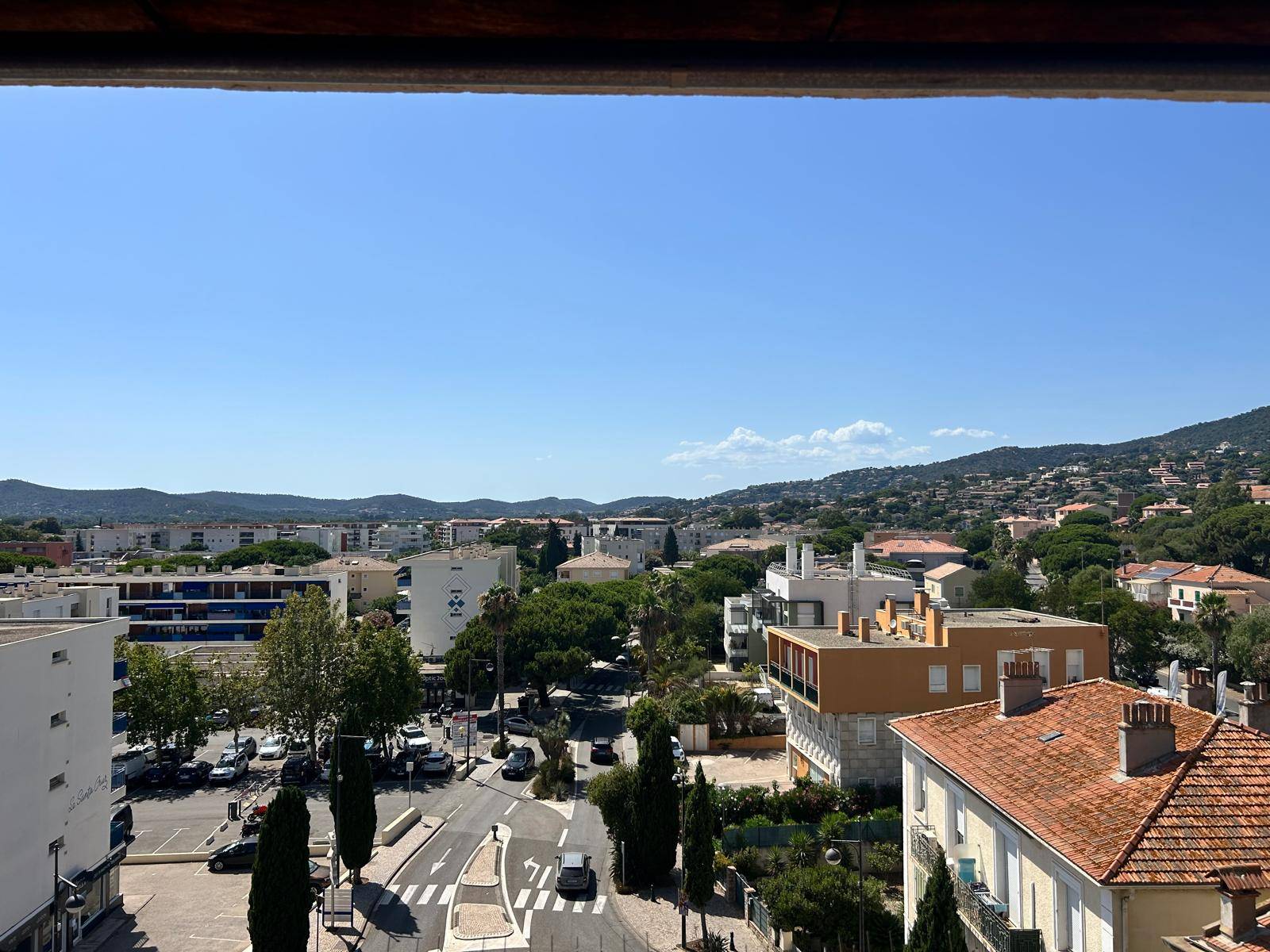 Appartement Vue dégagée plage et commerce à pieds Le Lavandou Coeur de village