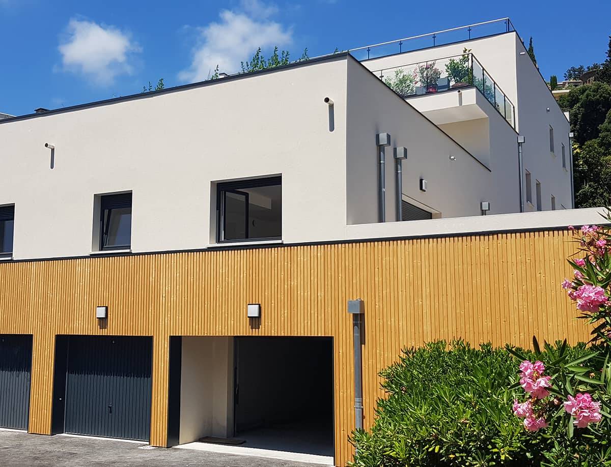 CENTRE-VILLE – Superbe appartement 3 pièces de 82 m² avec terrasse, solarium vue mer et grand garage