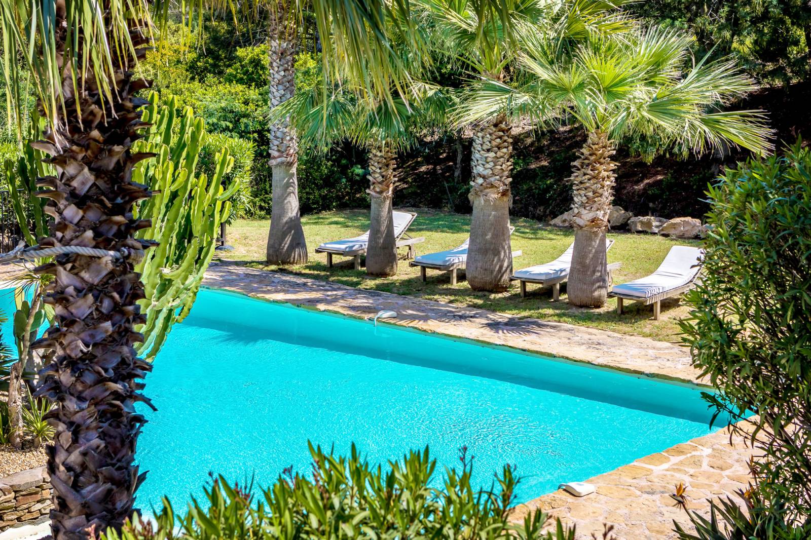 villa piscine Cabasoon agence de confiance au Lavandou