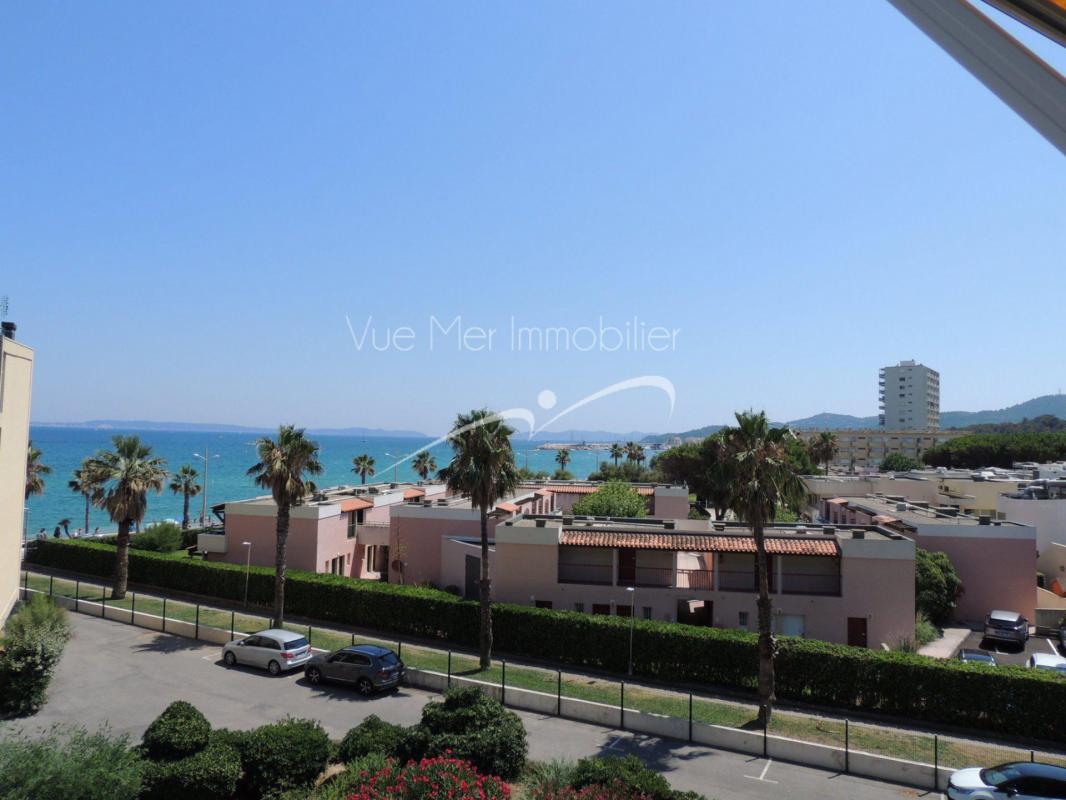Appartement  SAINT-CLAIR résidence pieds dans l'eau piscine tennis le lavandou