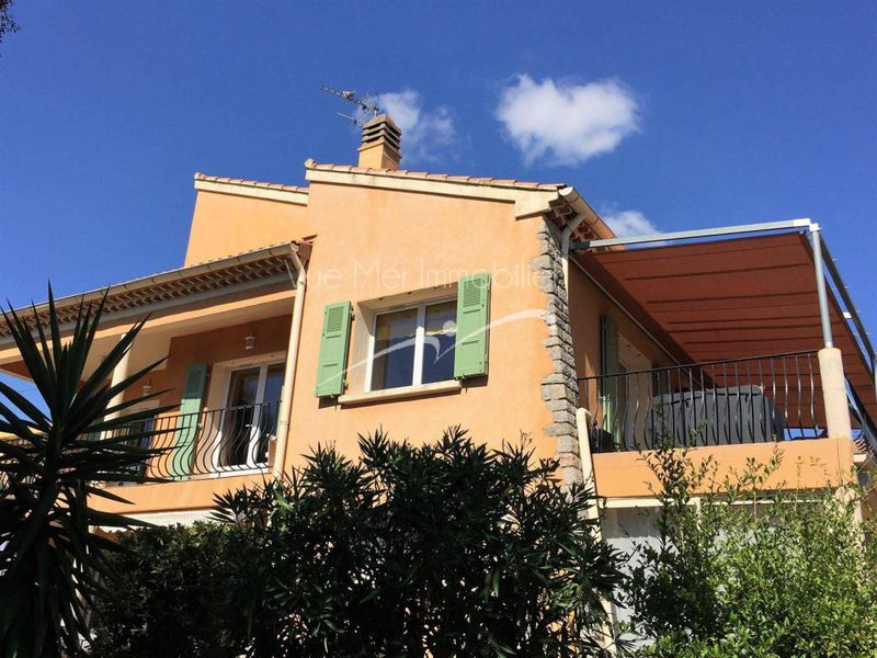 Appartement de 110m² dans maison LE PIN DE BORMES jardin parking terrasse