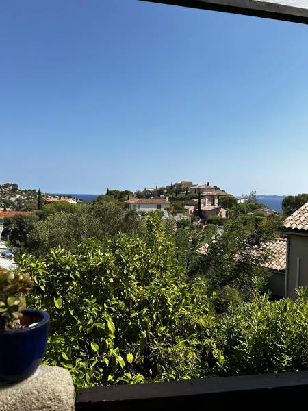 Vue mer appartement a vendre rapidement