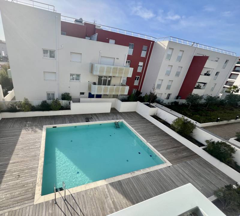 CARRE D'OR - T3 de 58m2 - PISCINE - PARKINGS