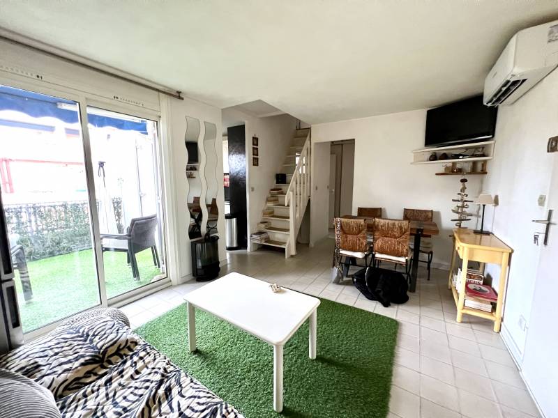 A vendre, duplex à 100 mètres de la plage de Cavalière