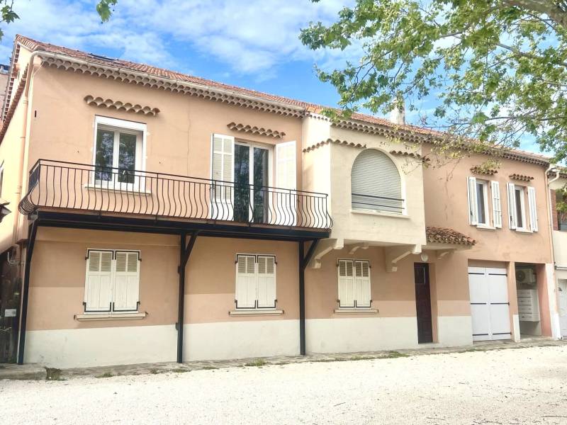 GRAND DUPLEX  RENOVE - PIN DE BORMES