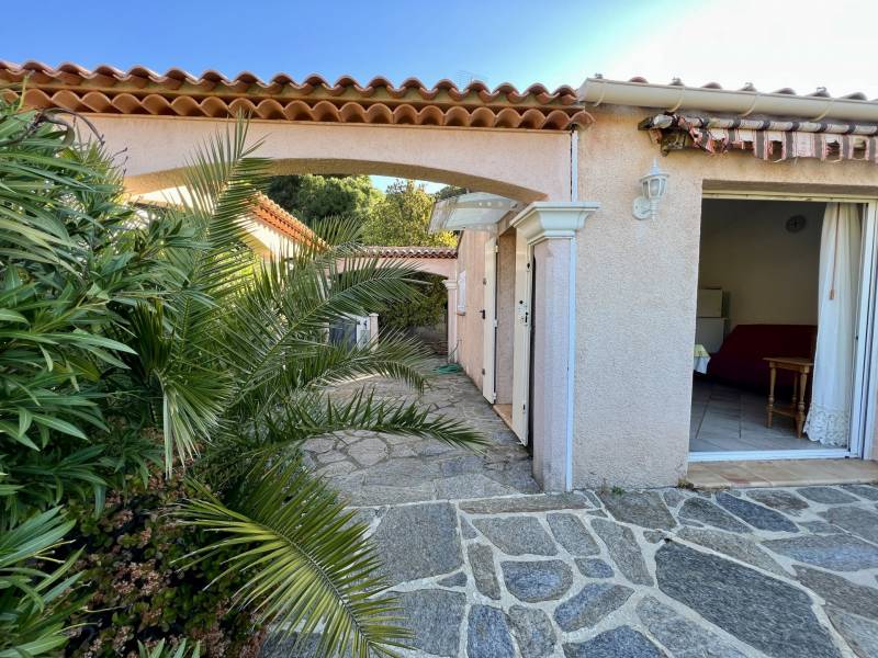 APPARTEMENTS (2 LOTS) A SAINT CLAIR LE LAVANDOU SAINT CLAIR