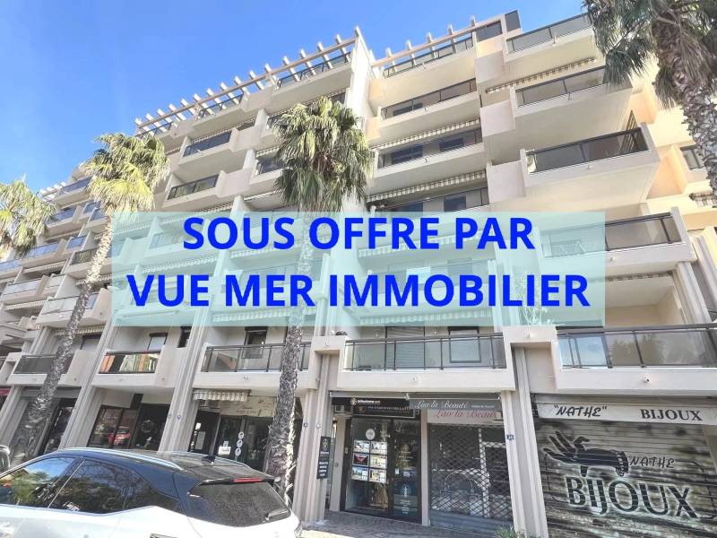 SAINT JAMES - HYPER CENTRE - PLAGE 150 M - 25.93 m²