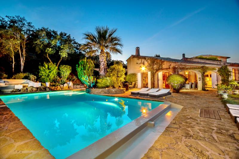 propriété avec piscine bormes les mimosas estimer ma maison