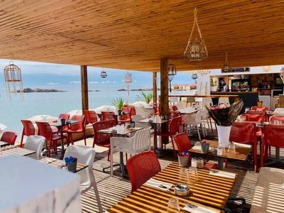 plage privée / restauration le lavandou saint-clair SunSea plage