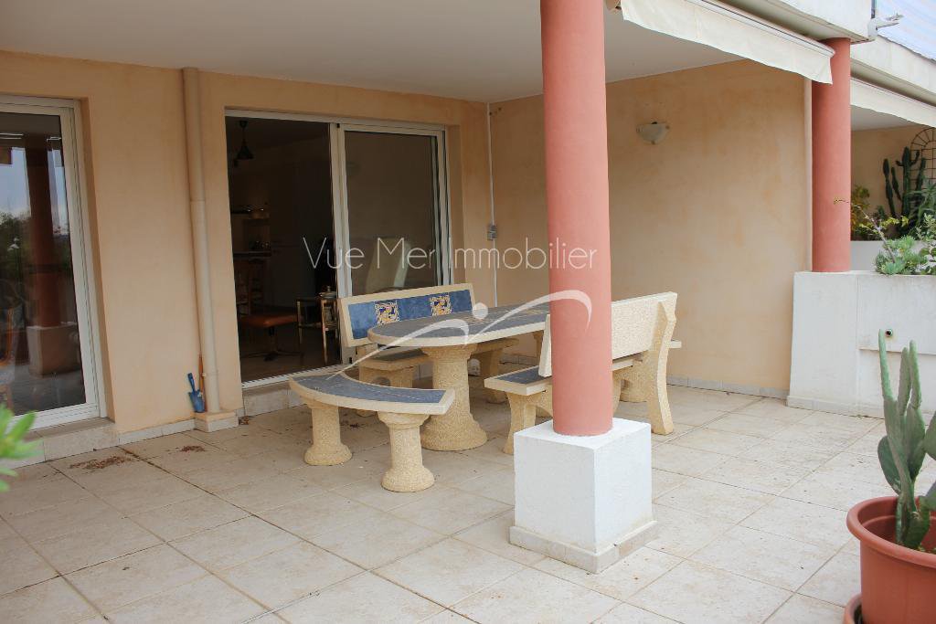 Appartement de standing de type T2,Terrasse exposée Sud-Ouest de 30 m². Le Lavandou