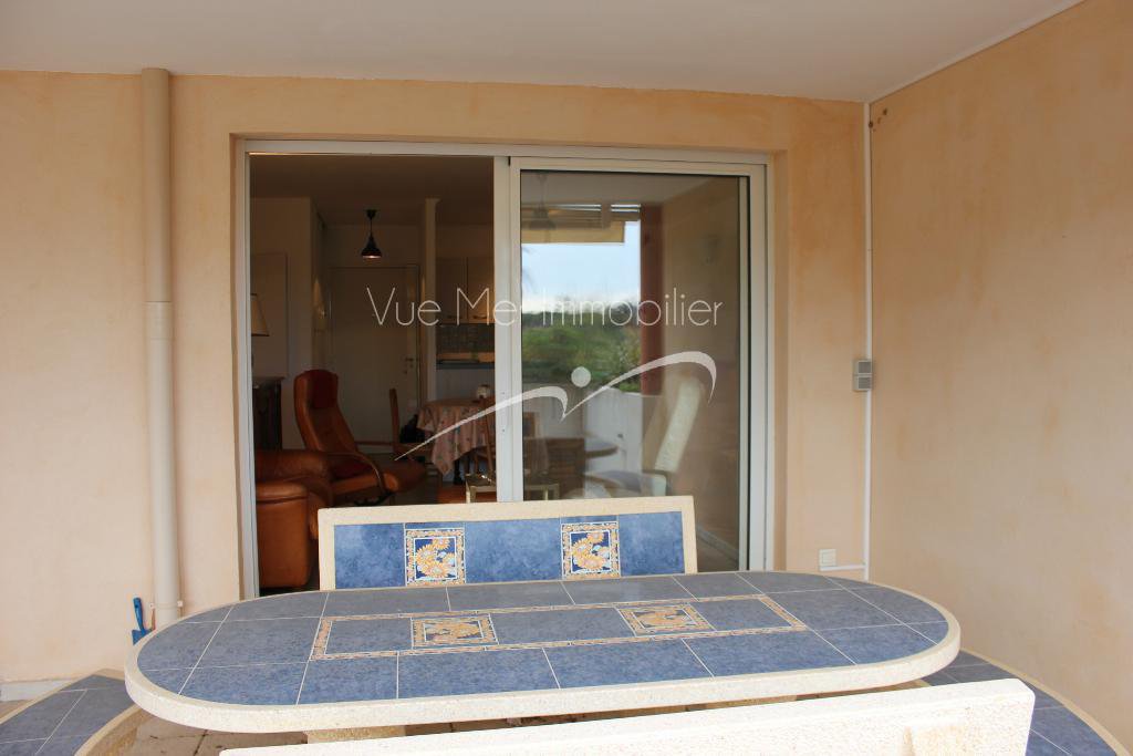 Appartement de standing de type T2,Terrasse exposée Sud-Ouest de 30 m². Le Lavandou