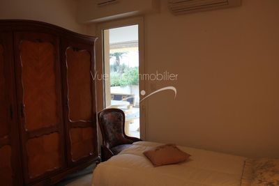 Appartement de standing de type T2,Terrasse exposée Sud-Ouest de 30 m². Le Lavandou