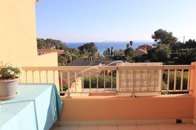 vente Appartement  type T2 mezzanine  Rayol Canadel Sur Mer avec vue mer