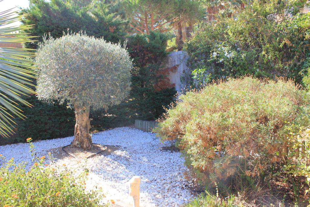 Villa  plage d'aiguebelle 83980 Le Lavandou garage / parking