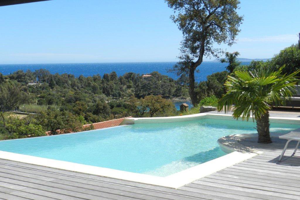 mettre en vente une maison avec accès mer au Lavandou poar agence luxe