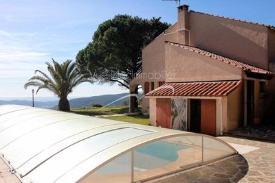 Maison avec piscine. Vue Mer et pleine nature LE LAVANDOU ROUTE DES CRETES
