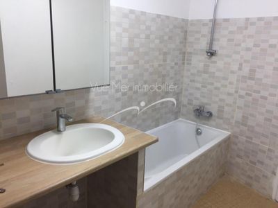 LE LAVANDOU centre-ville T4 terrasses  88m²  parking