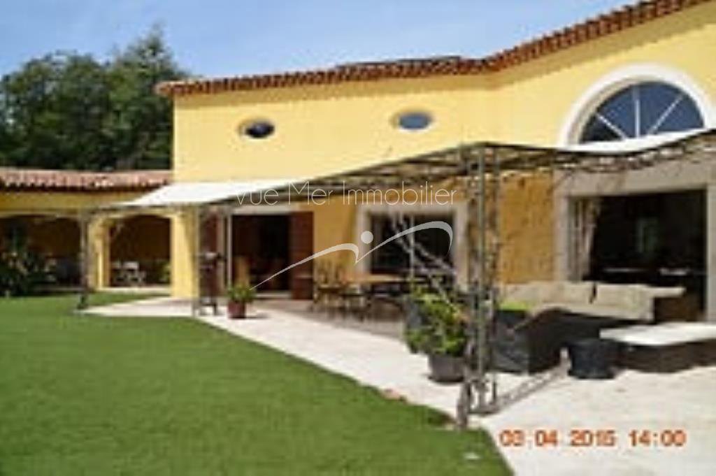 estimer une maison avec piscine et grand terrain par agence immobilière