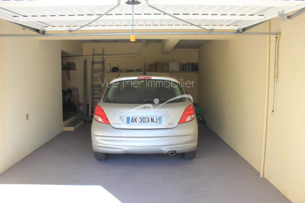 Maison récente Le Lavandou proche centre villa avec terrain piscinable