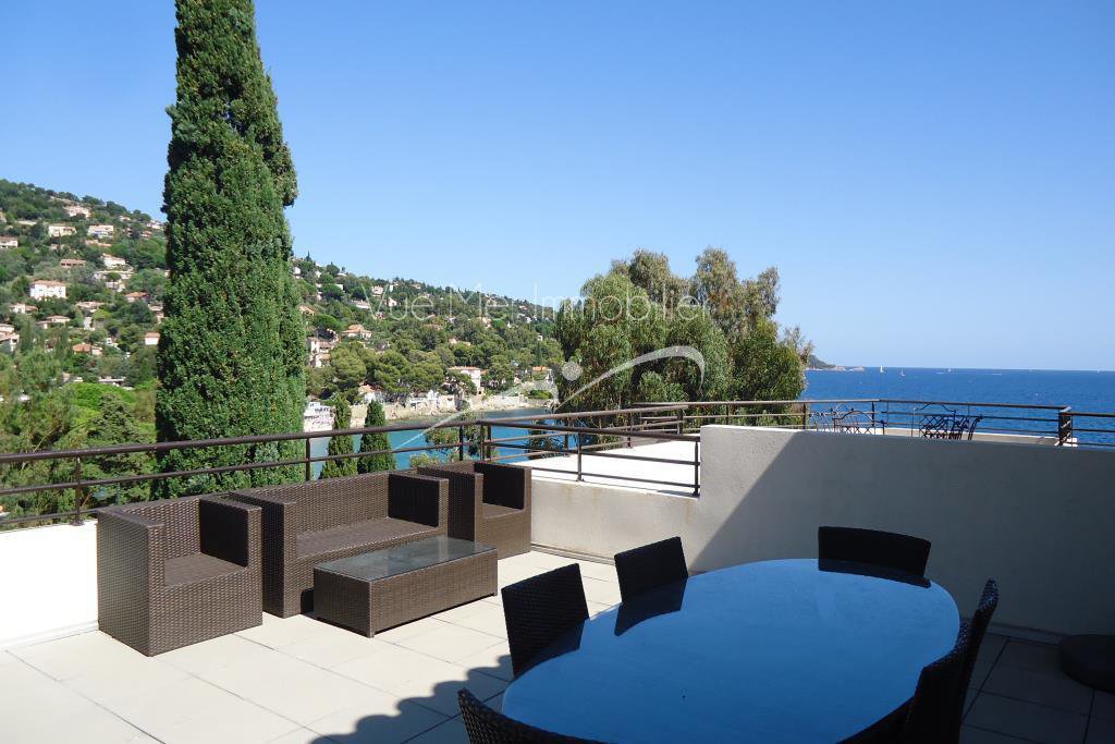 à vendre : Appartement T4 Le Lavandou accès plage d'aiguebelle vue mer
