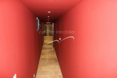 Vue mer immobilier propose à Pramousquier 83980 cette Villa neuve de + de 200m²