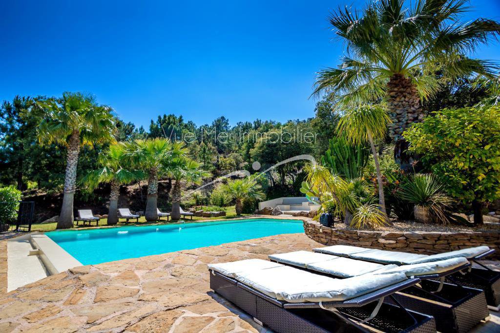 agence pour estimation maison avec piscine et vue Mer domaine du Gaou Bénat