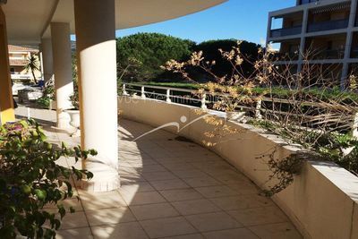 Agréable T3 avec jardin et terrasse situé à BORMES-LES-MIMOSAS, LA FAVIERE