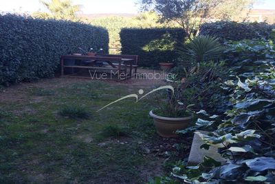 Agréable T3 avec jardin et terrasse situé à BORMES-LES-MIMOSAS, LA FAVIERE