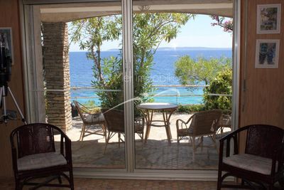 Propriété en vente Le Lavandou pieds dans l'eau plage d'aiguebelle la fossette