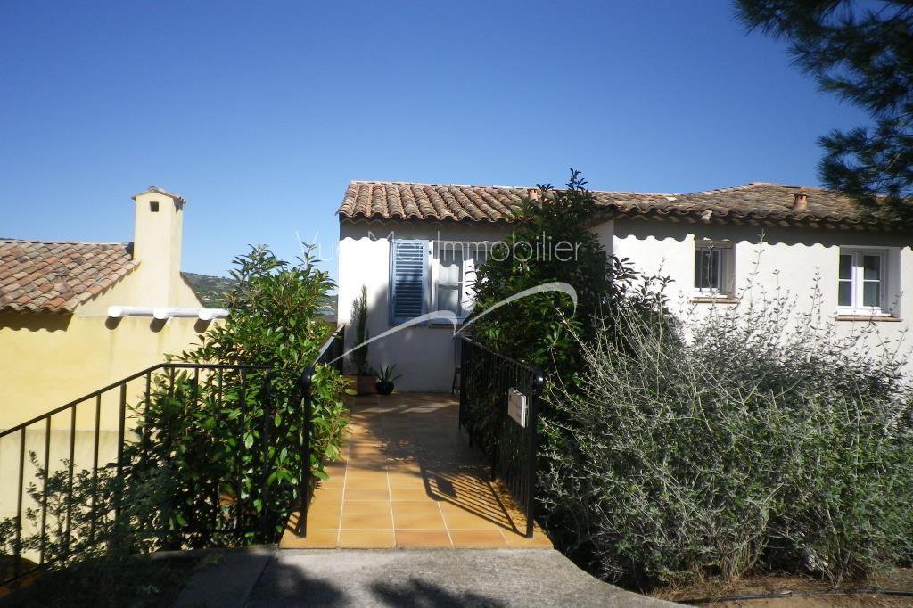 Appartement T3 parfaitement entretenu  Grimaud sur le Golfe de ST TROPEZ