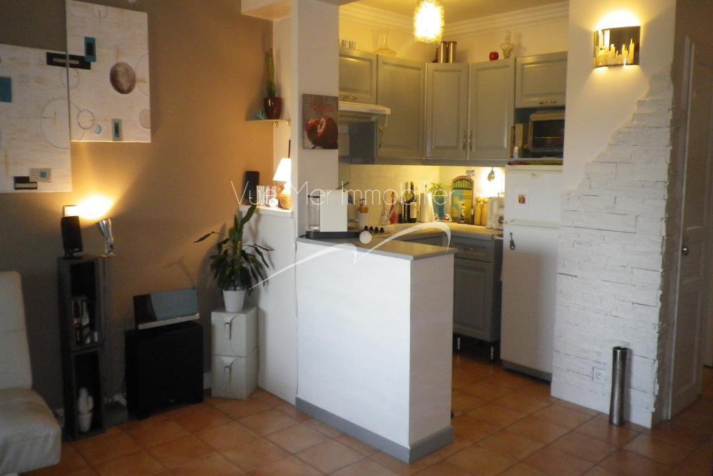 Appartement T3 parfaitement entretenu  Grimaud sur le Golfe de ST TROPEZ