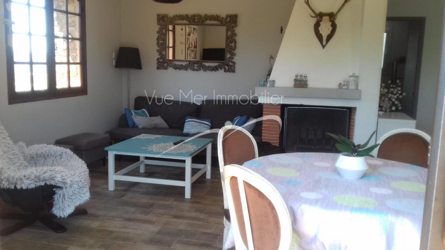 APPARTEMENT 76M² +GARAGE 65M²  refait à neuf climatisé, triple exposition EST/SUD/OUEST, BORMES LES MIMOSAS