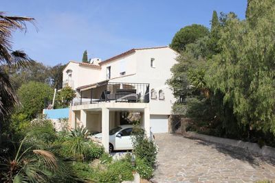 A vendre: Villa au Super Lavandou avec piscine. Centre ville et plage à pied dossier sur demande évaluation comparative