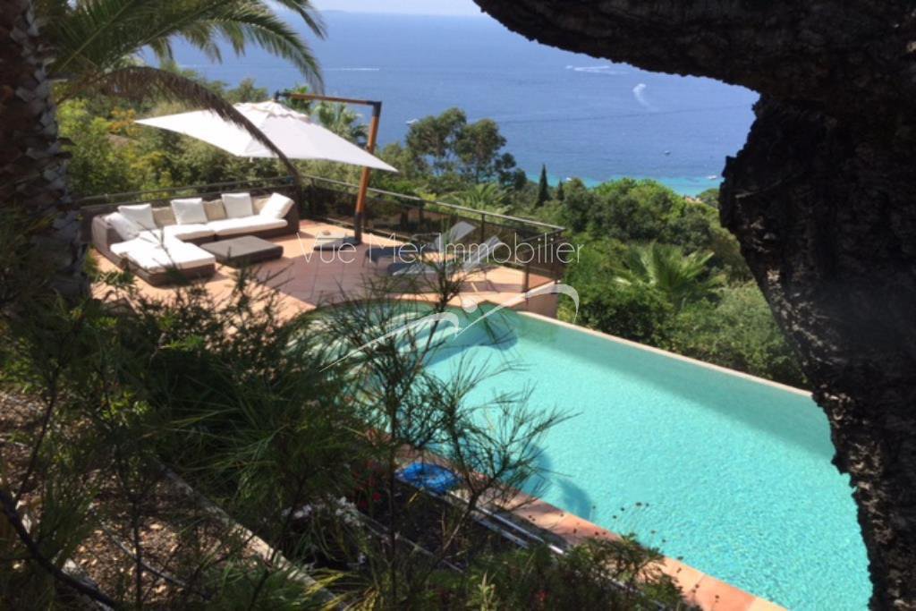 agence immobilière pour estimation maison avec vue au lavandou