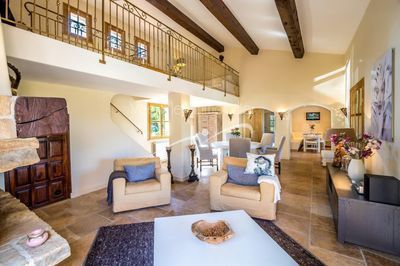 Vendu par Vue Mer Immobilier! Propriété à Bormes-Les-Mimosas Proche Cabasson ! Grand terrain, belle piscine