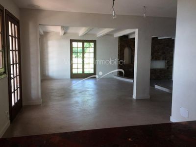 Propriété rénovée  La Fossette. 280 m²  Vue Mer panoramique piscine. proximité plage